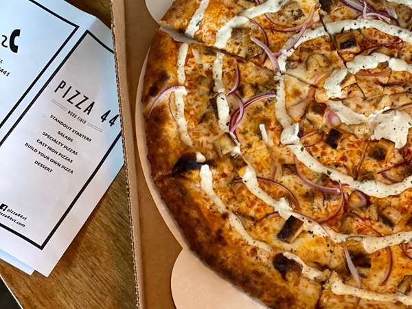 Tasty pizza from Pizza 44